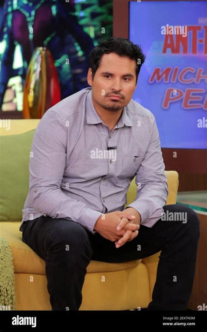 Michael Peña Biography - Facts, Childhood, Family Life & Achievements