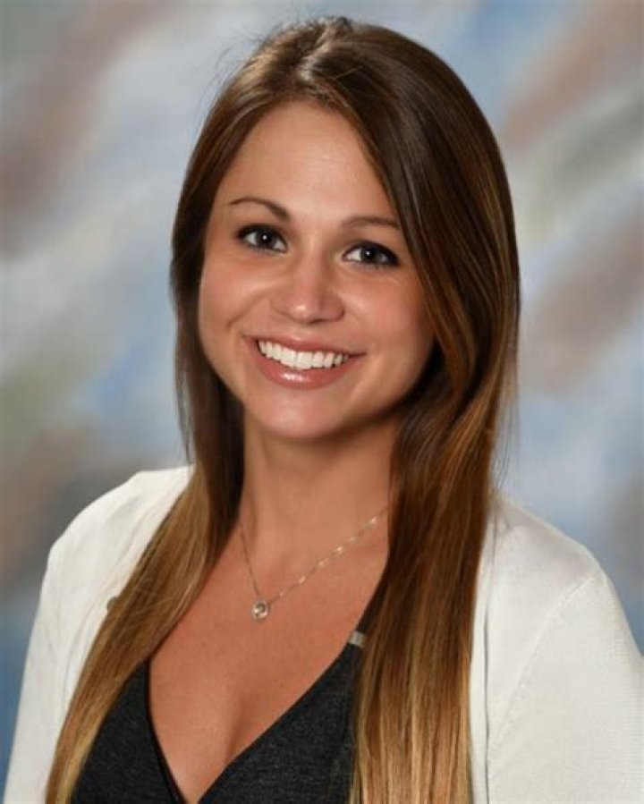 Dr. Michelle Lopez, MD – Neenah, WI