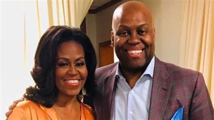 Michelle Obama’s Fans Cry For Her Help After She Opens Up About Dealing With Depression