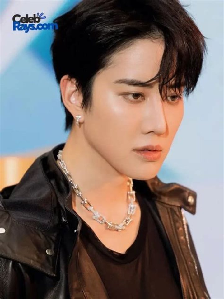 Mike Angelo Wiki, Height, Girlfriend, Net worth & Family