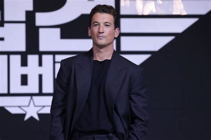 Miles Teller Did NOT Follow Protocol When Meeting The Royal Family At Top Gun: Maverick’s Premiere