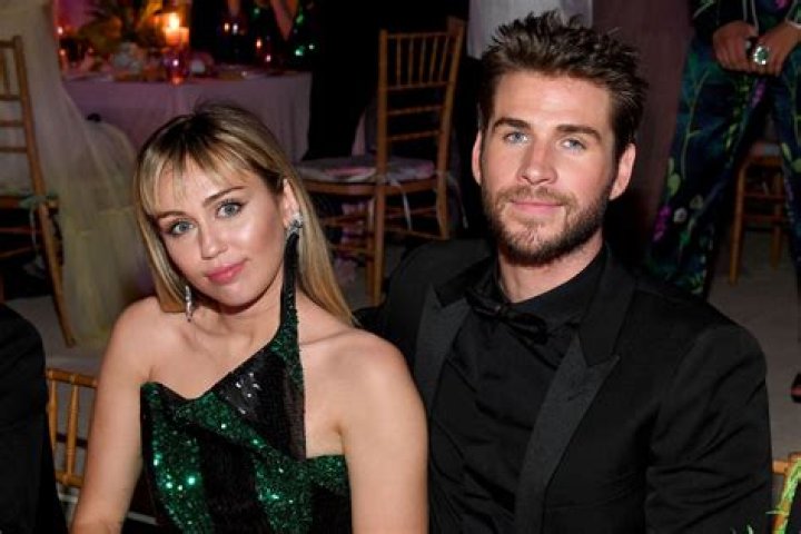 Miley Cyrus And Liam Hemsworth Go Instagram Breakup Official