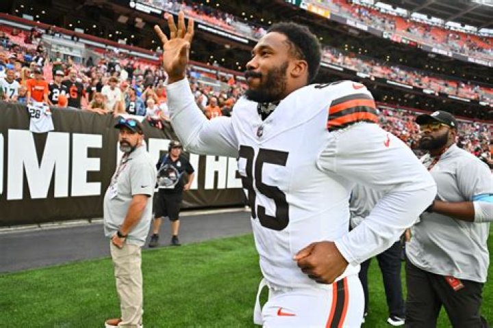Myles Garrett height and weight – Measurement in meters, feet, KG and Ibs