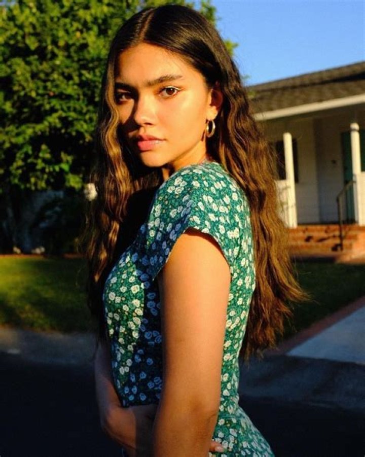 Myra Molloy Height Weight Shoe Size Body Measurements Biography