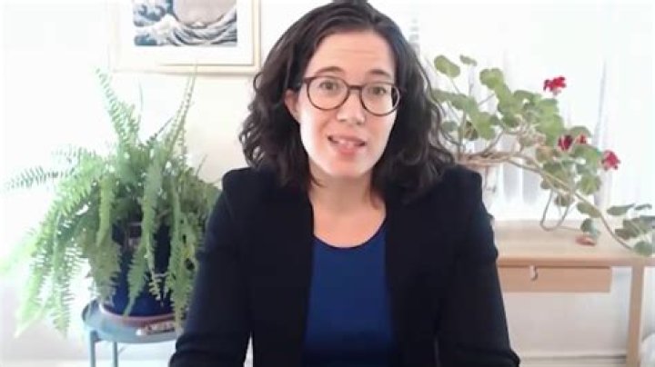 Natalia Linos Height, Weight, Net Worth, Age, Birthday, Wikipedia, Who, Instagram, Biography