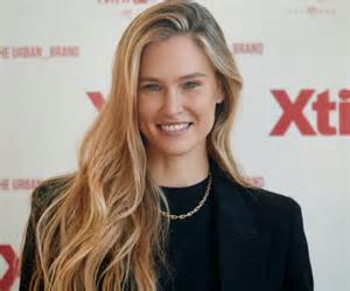 Bar Refaeli in Bathing Suit is in Paradise — Celebwell