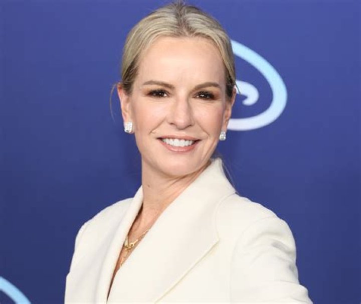 Dr. Jennifer Ashton in Bathing Suit Has 