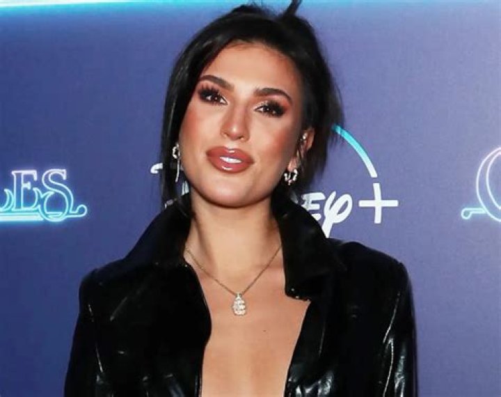 Emily Faye Miller in Bathing Suit Says 