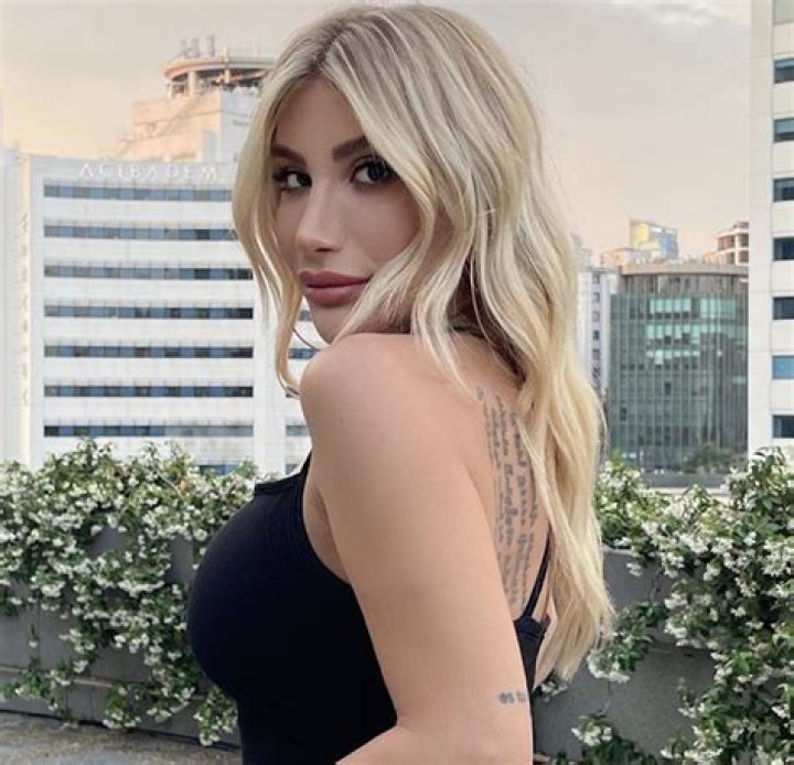 İrem Derici in Bathing Suit Comments on 