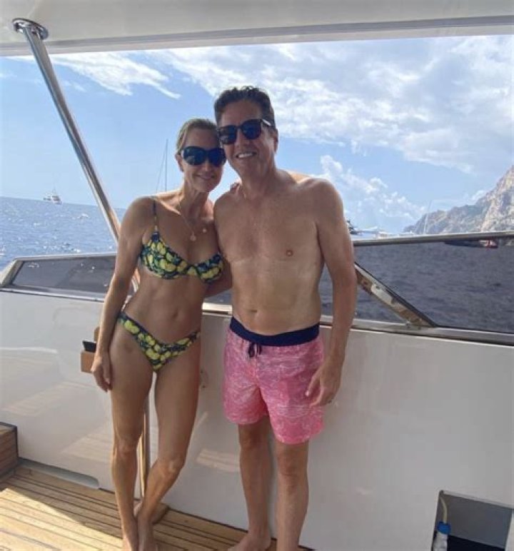 Lara Spencer in Swimsuit Says Goodbye to Summer — Celebwell