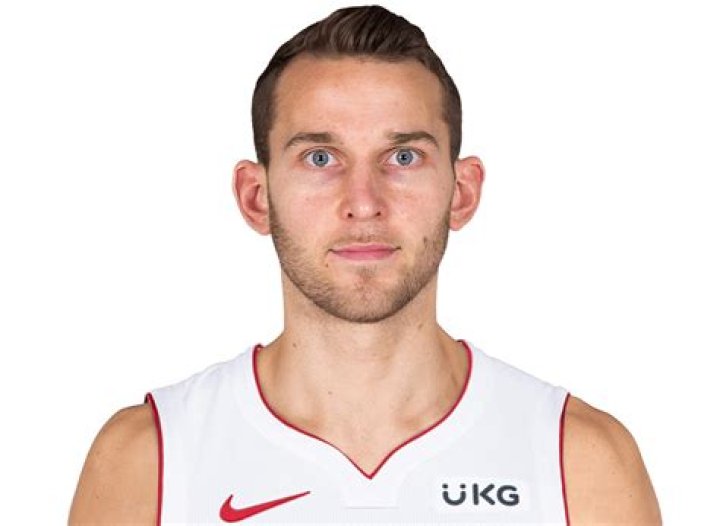 Nik Stauskas Biography - Facts, Childhood, Family Life & Achievements