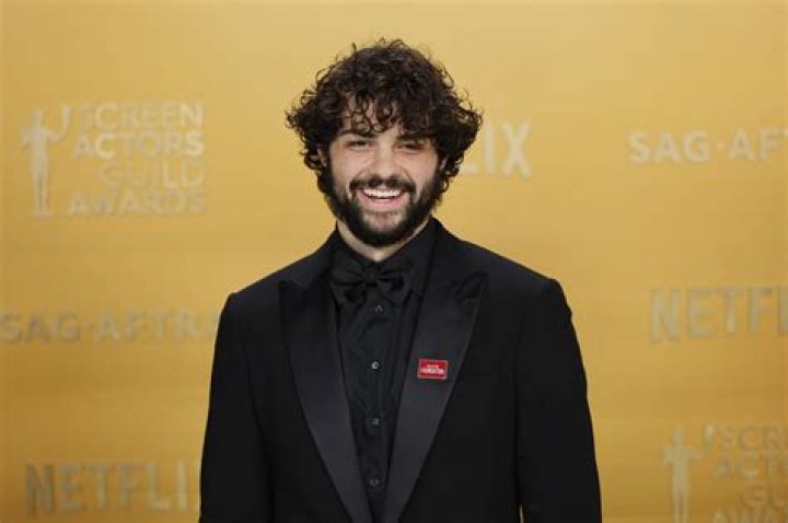 Noah Centineo top movies, TV shows and awards