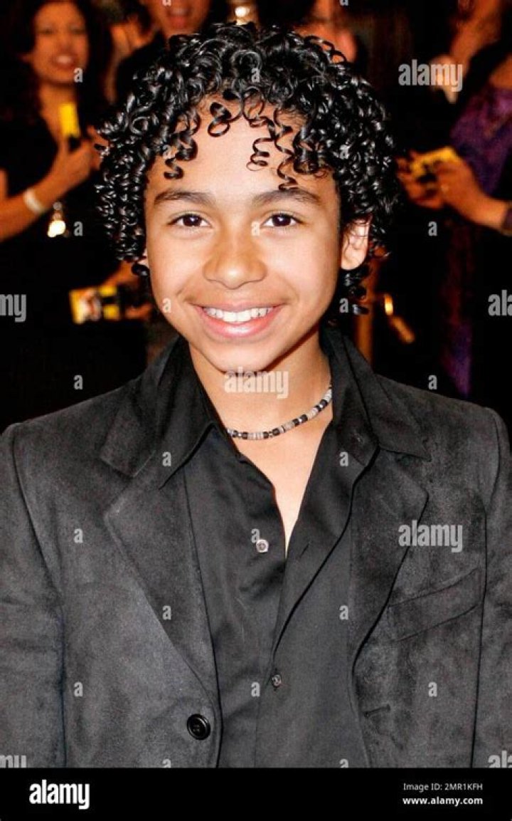 Who are Noah Gray-Cabey siblings?