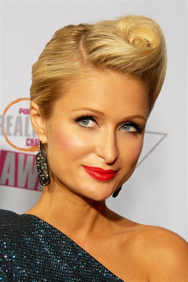 Paris Hilton Biography - Facts, Childhood, Family Life & Achievements
