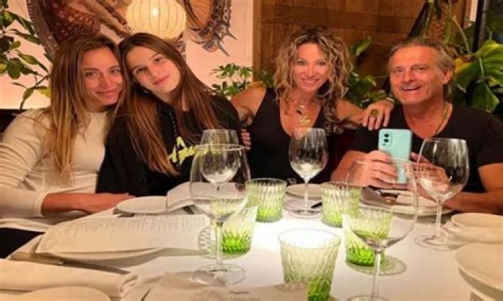 Paula Badosa parents: Mireia Gibert, Josep Badosa