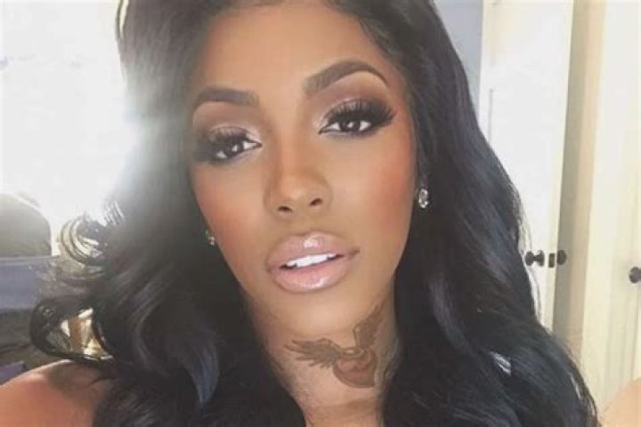 Porsha Williams Looks Gorgeous And Glows From Inside In Her Latest Pregnancy Photo