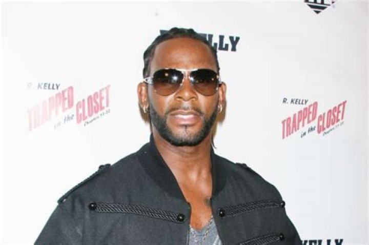 R. Kelly Tries To Get Racketeering Charges Dropped In Brooklyn