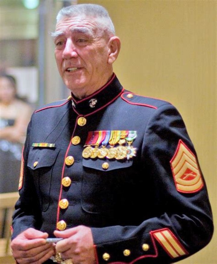 R. Lee Ermey Biography - Childhood, Life Achievements & Timeline