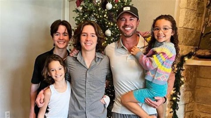 Rachel Hollis family, ex-husband, boyfriend, children, parents, siblings