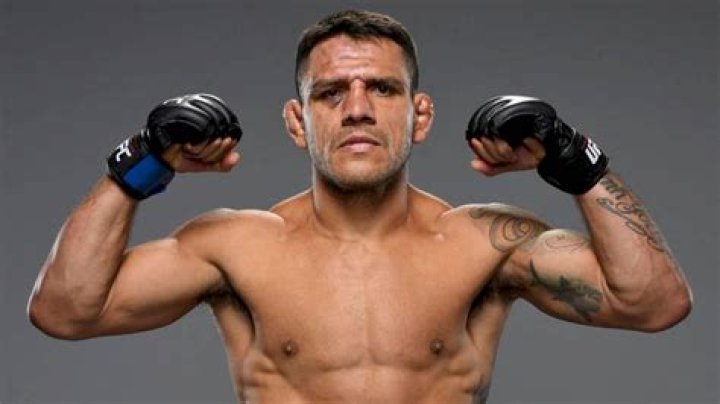 Rafael Dos Anjos Biography - Facts, Childhood, Family Life & Achievements