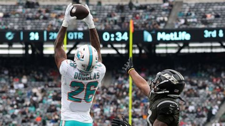 Rasul Douglas age, height, ethnicity, family, college, 40 time, draft, trade, net worth, Instagram