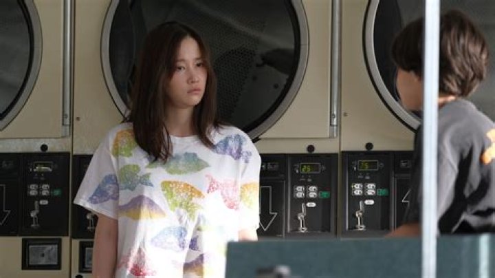 Review: ‘Mona Lisa and the Blood Moon’ is no oil painting