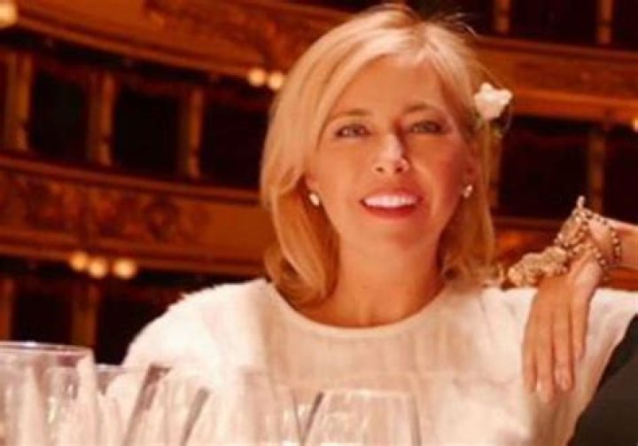 RHOBH – Sutton Stracke Reveals Which Housewife Pushed Her For Years To Join The Cast