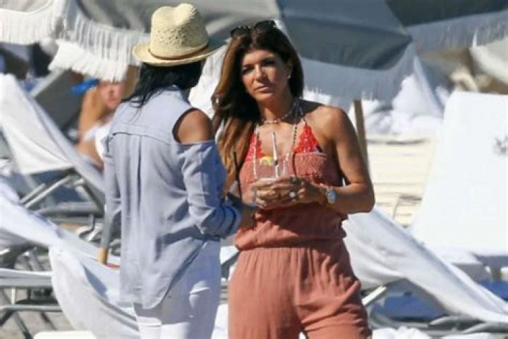 ‘RHONJ’ Teresa Giudice Chooses Vacationing For Christmas Instead Of Seeing Joe Behind Bars