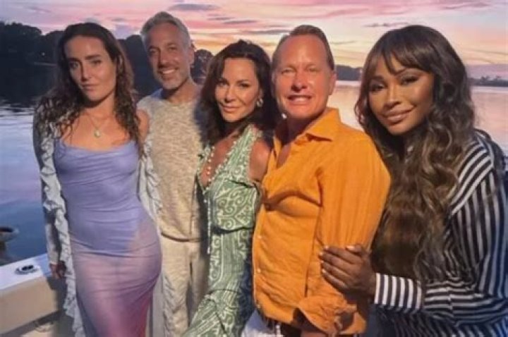 RHONY Bethenny Frankel Packs On The PDA With Her New BF Amid Luann De Lesseps Feud Rumors