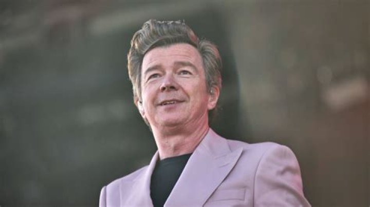 Rick Astley Biography - Facts, Childhood, Family Life & Achievements of English Pop Singer