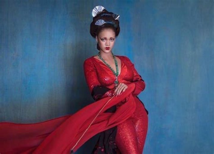 Rihanna Looks Like A Real-Life Painting In New Photos, Critics See Cultural Appropriation — Did Hassan Jameel’s GF Do Something Wrong?