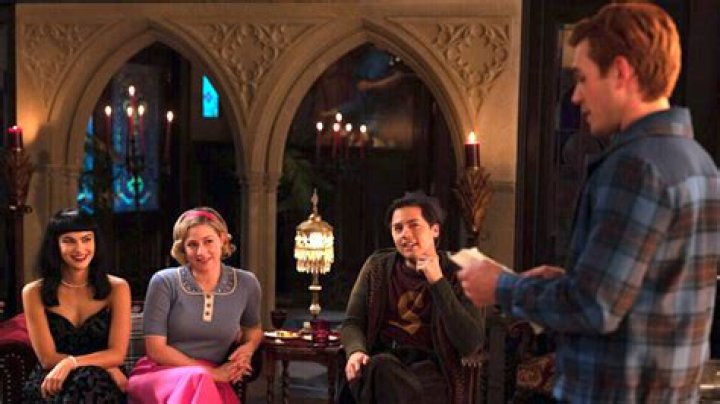 ‘Riverdale’ series finale makes it the latest show to fear gay intimacy