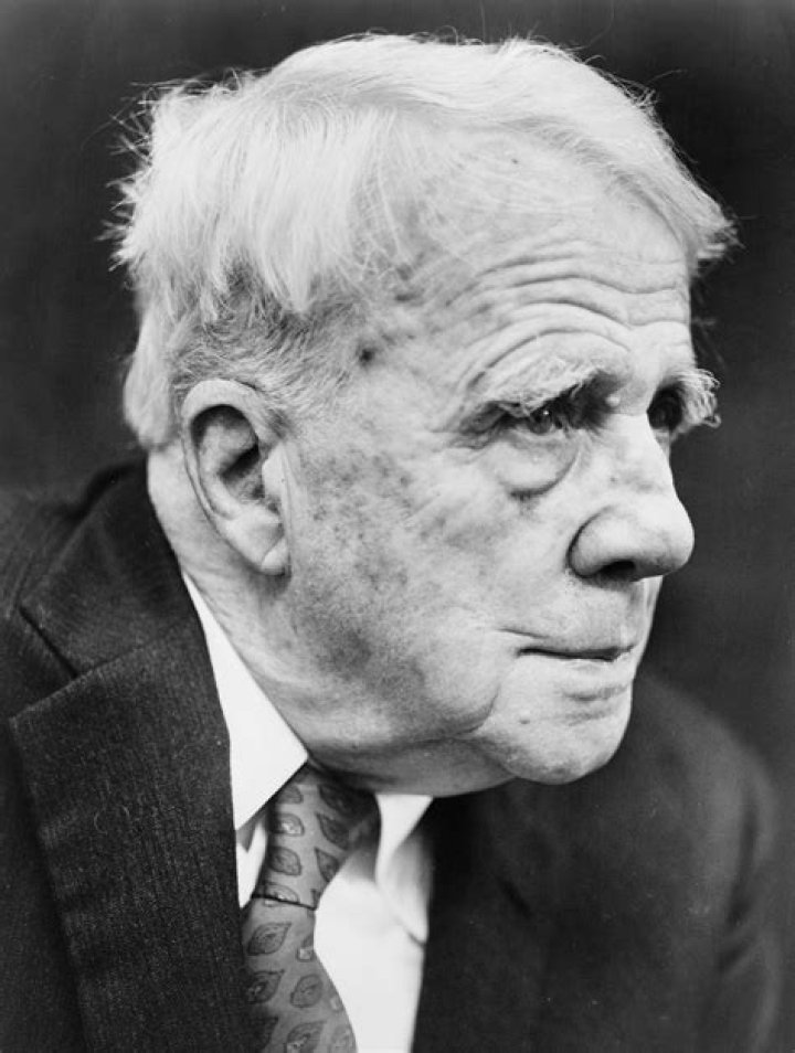 Robert Frost Biography - Facts, Childhood, Family Life & Achievements