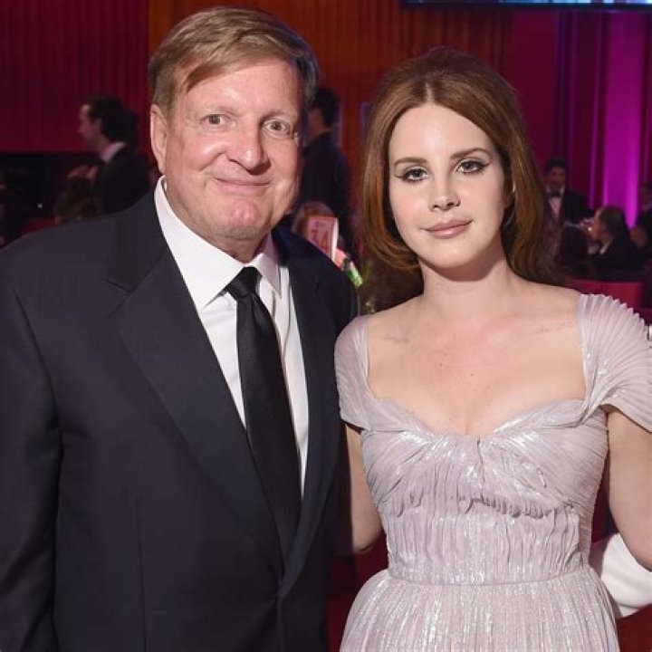 Ronald Burkle Biography - Facts, Childhood, Family Life & Achievements