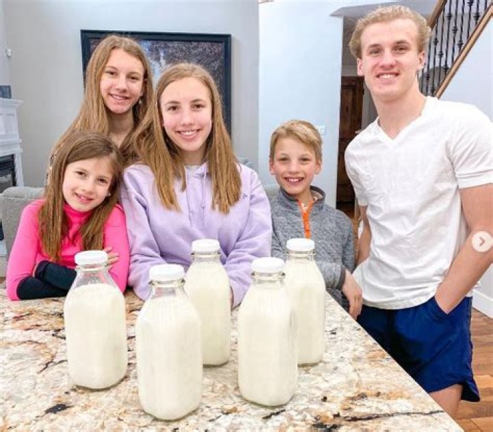 Russell Brand siblings: Who are Russell Brand siblings?