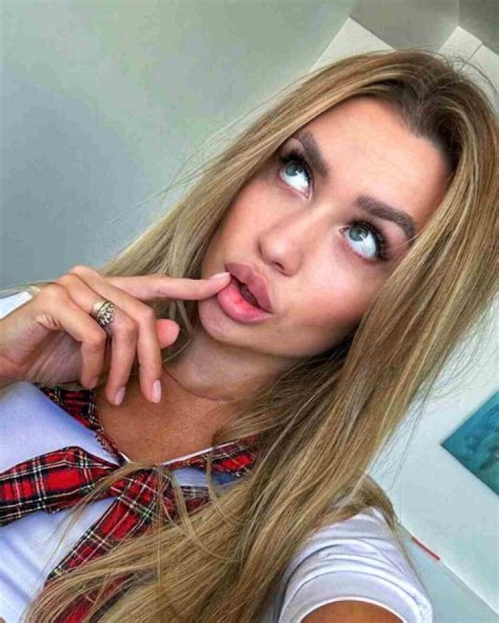 
Sabrina Strehl Height, Weight, Net Worth, Age, Birthday, Wikipedia, Who, Nationality, Biography 