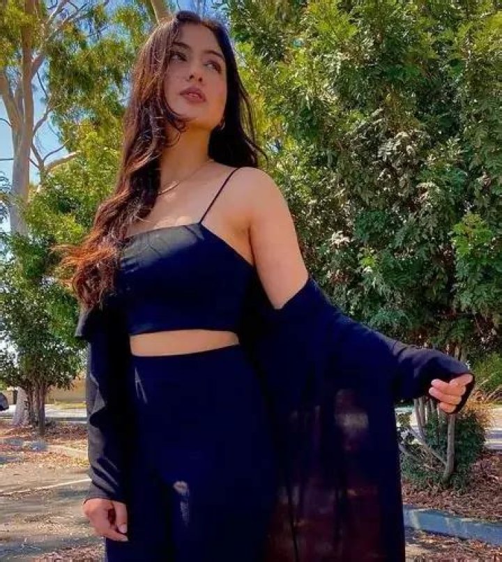 Sara Garcha [Model] Wiki, Boyfriend, Height, Weight, Age & More