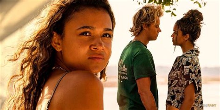 Sarah's Secret In "Outer Banks"