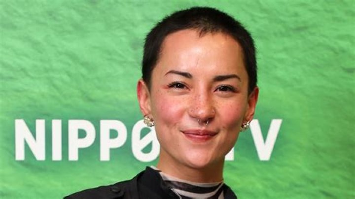 Shadow and Bone Star Jessie Mei Li Shares Swimsuit Photo With Amita Suman