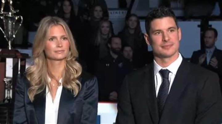 Sidney Crosby Biography - Facts, Childhood, Family Life & Achievements