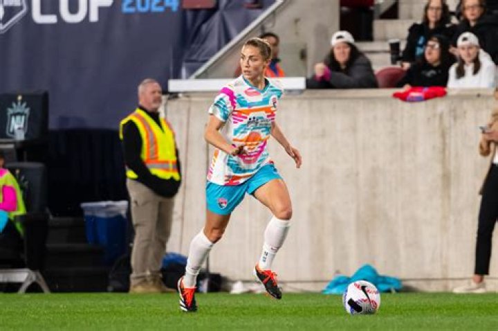 Soccer Star Abby Dahlkemper In Adidas Tracksuit Is On “Daily Coffee Run”