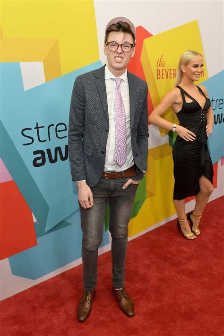 Steven Suptic – Bio, Facts, Family Life of YouTuber