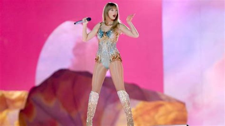 Swiftie couple dials up the ick to 11 with a little bump and grind at Eras tour concert