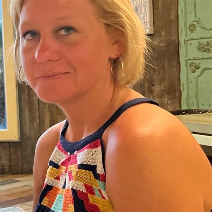 Carmen Electra Biography - Facts, Childhood, Family Life & Achievements