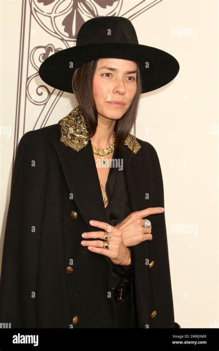 How much is Amber Heard's ex-girlfriend worth?