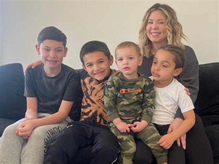Teen Mom 2 Star Kailyn Lowry Reveals Gender Of Baby Number Four