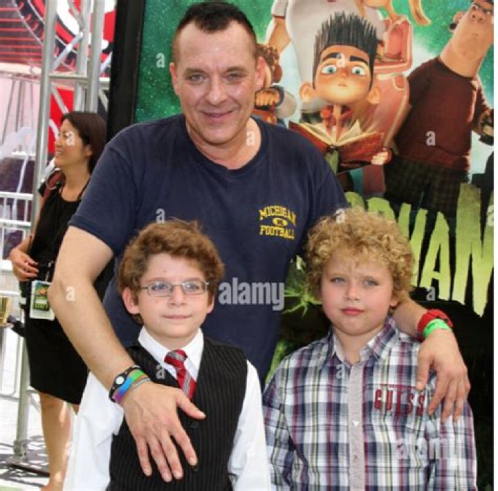 Tom Sizemore siblings: Paul Sizemore, Aaron Sizemore, Charlie Sizemore