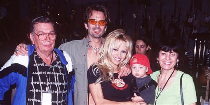 Tommy Lee family, wives, children, parents, siblings