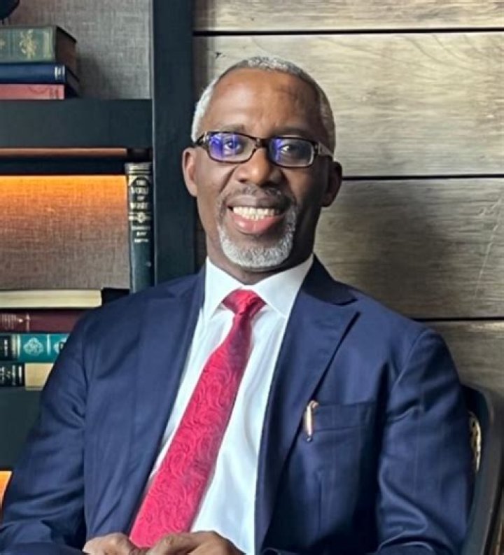 Uchenna Nwosu age, height, ethnicity, family, college, 40 time, draft, trade, net worth, Instagram