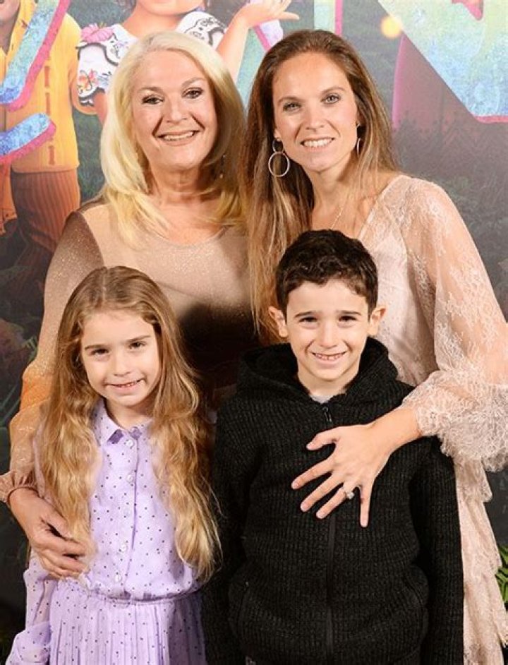 Vanessa Feltz family, husband, children, parents, siblings